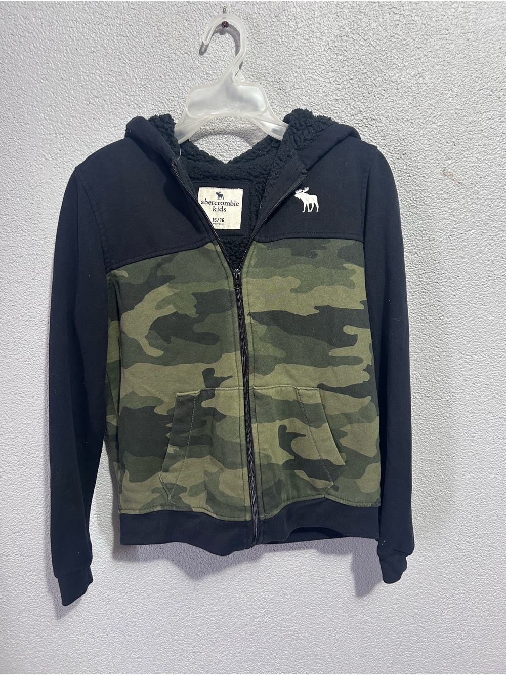 Abercrombie kids fleece lined camo jacket 15/16